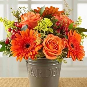 Fruits and flowers arrangements